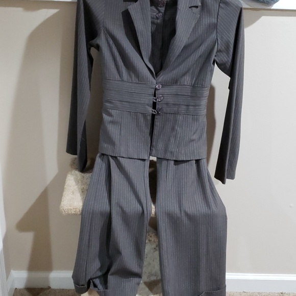 Pants suit - Picture 3 of 4